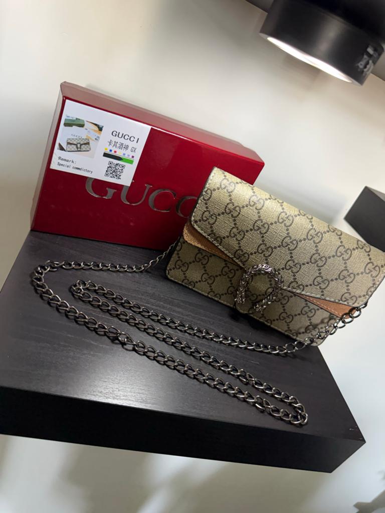 Gucci Dionysus GG Supreme schoudertasje, Ophalen of Verzenden, Zo goed als nieuw, Beige, Schoudertasje