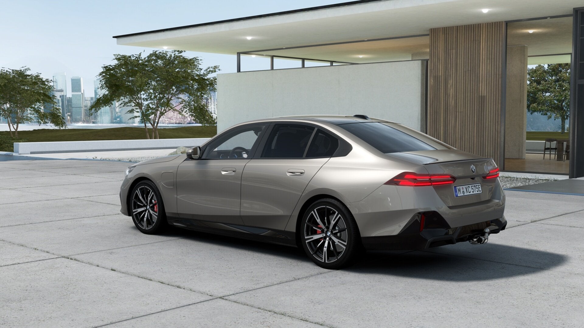 BMW 5 Serie 530e M Sport Automaat / Panoramadak / Trekhaak /, Auto's, Automaat, Achterwielaandrijving, Leder, Nieuw