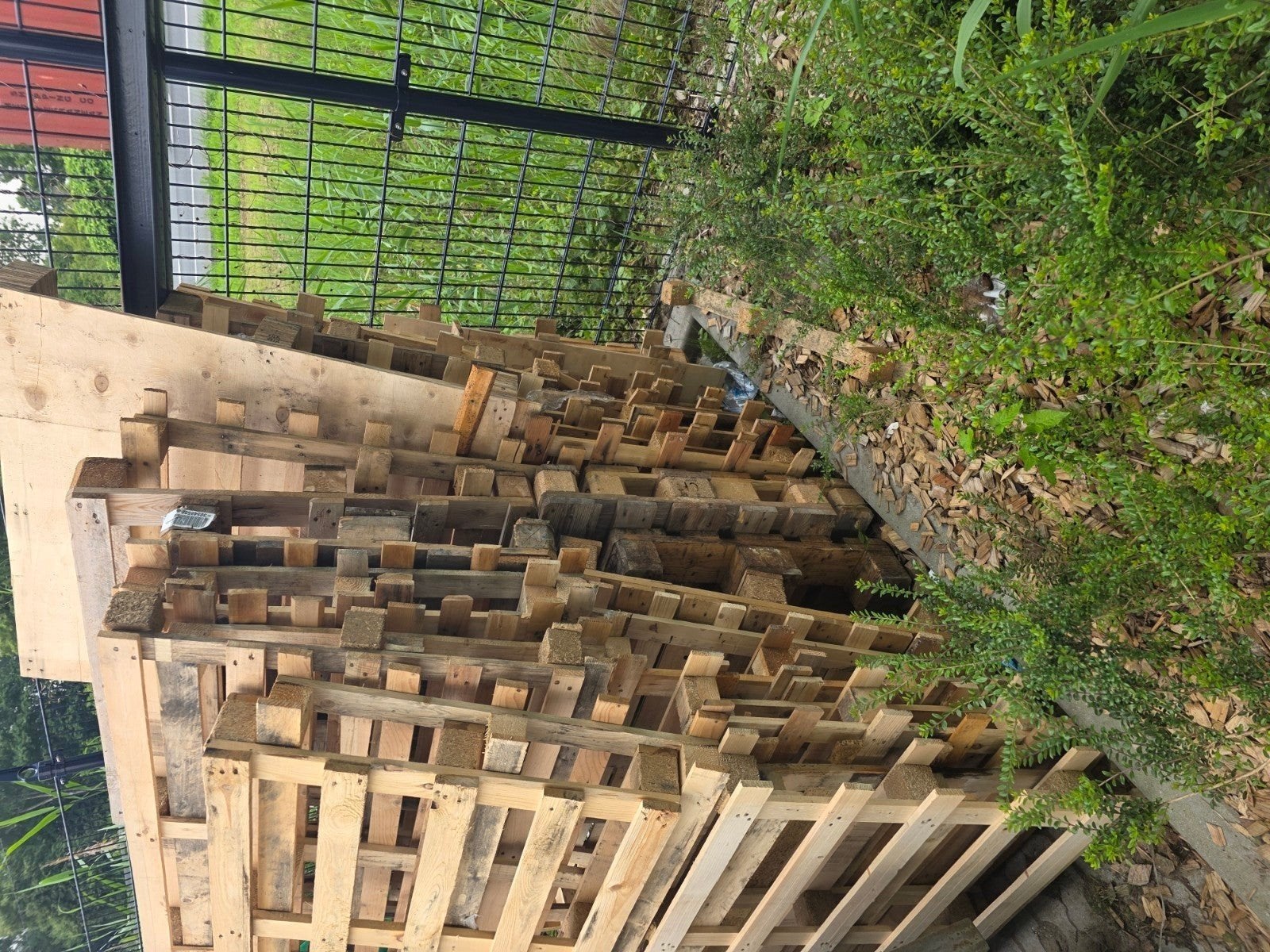 Pallets gratis afhalen wel alles mee nemen!!, Minder dan 3 m³, Ophalen of Verzenden