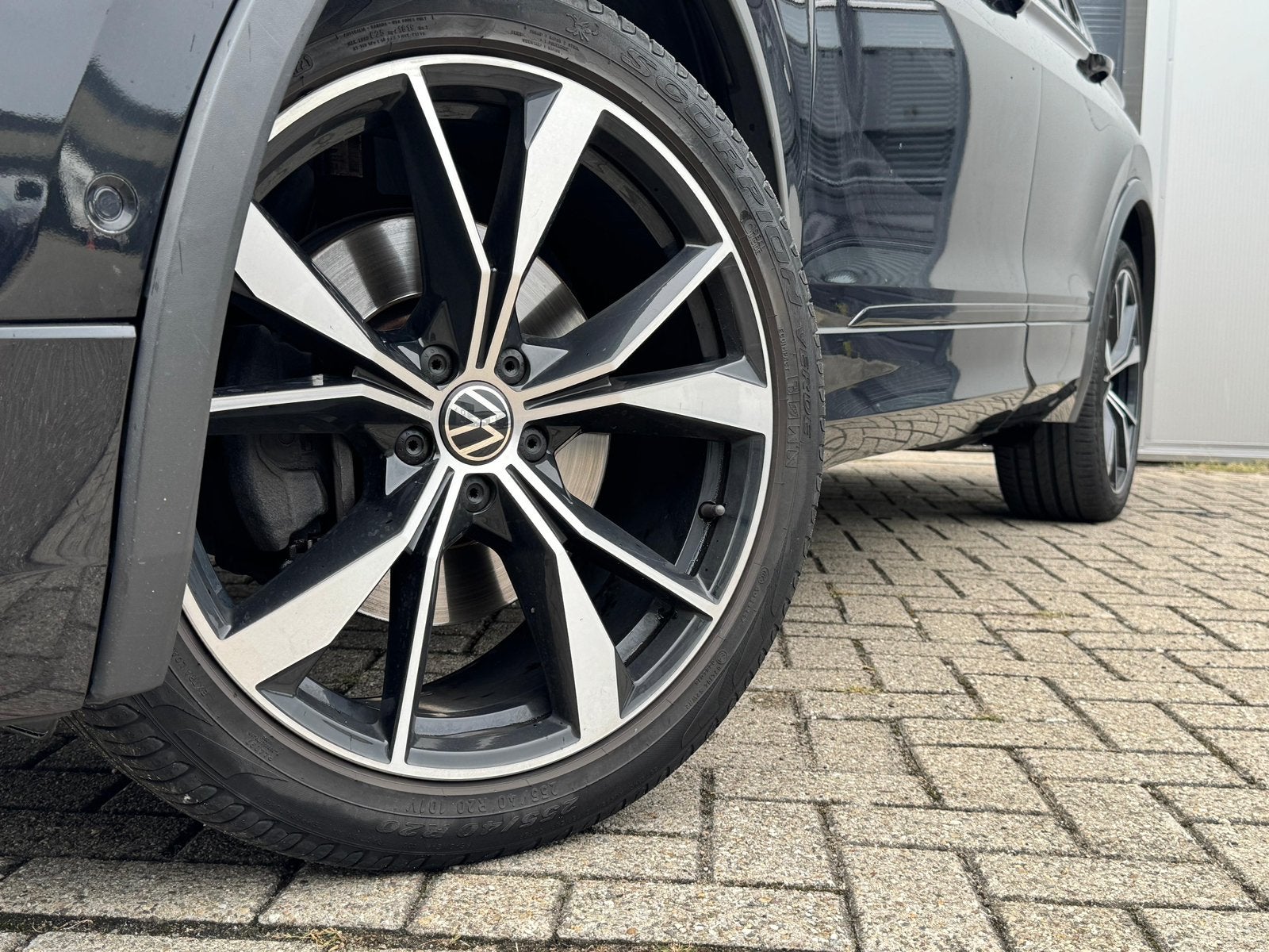 Foto 6 van Volkswagen Tiguan 1.4 TSI eHybrid R-line PANO / HUD / VOL