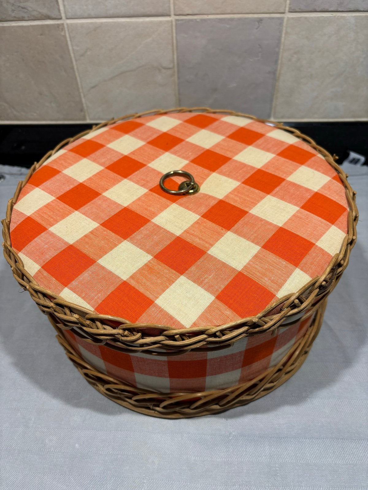 Vintage Naaimand met Inhoud - Geruit Oranje/Wit, Ophalen of Verzenden, Gebruikt, Overige typen