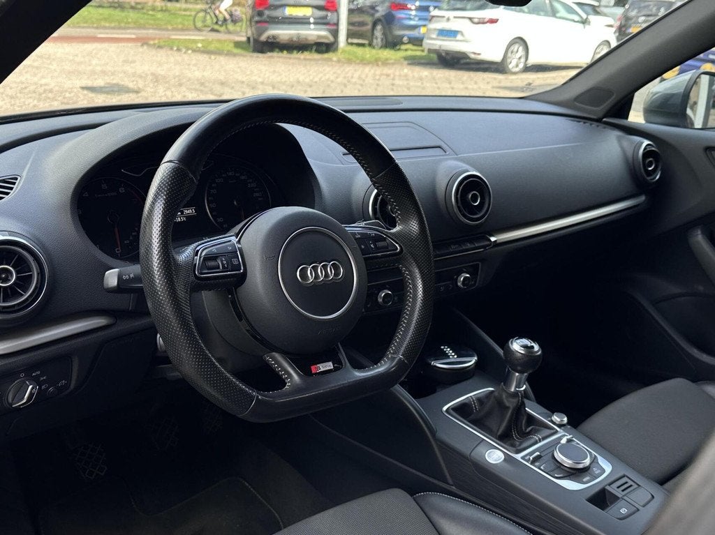 Audi A3 Limousine 1.8 TFSI S-Line Xenon/Led, Climat, Camera,, Auto's, Audi, Voorwielaandrijving, Gebruikt, Euro 6, 4 cilinders