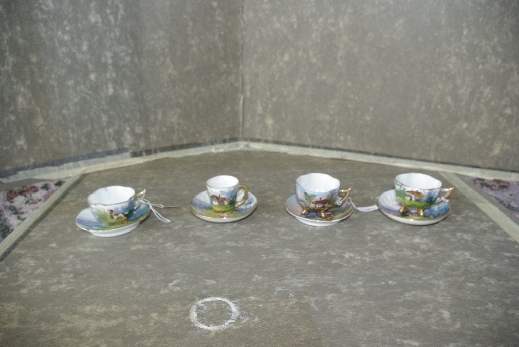 Miniatuur kopjes en schoteltjes China porselein, Ophalen of Verzenden