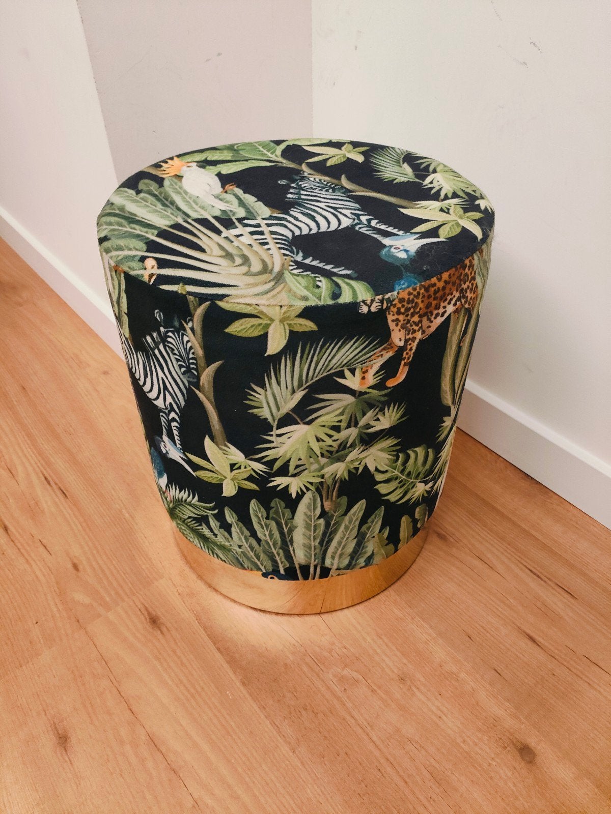 Poef met jungle print, Huis en Inrichting, Banken | Voetenbanken en Poefen, Ophalen, Minder dan 50 cm, Rond, Minder dan 50 cm