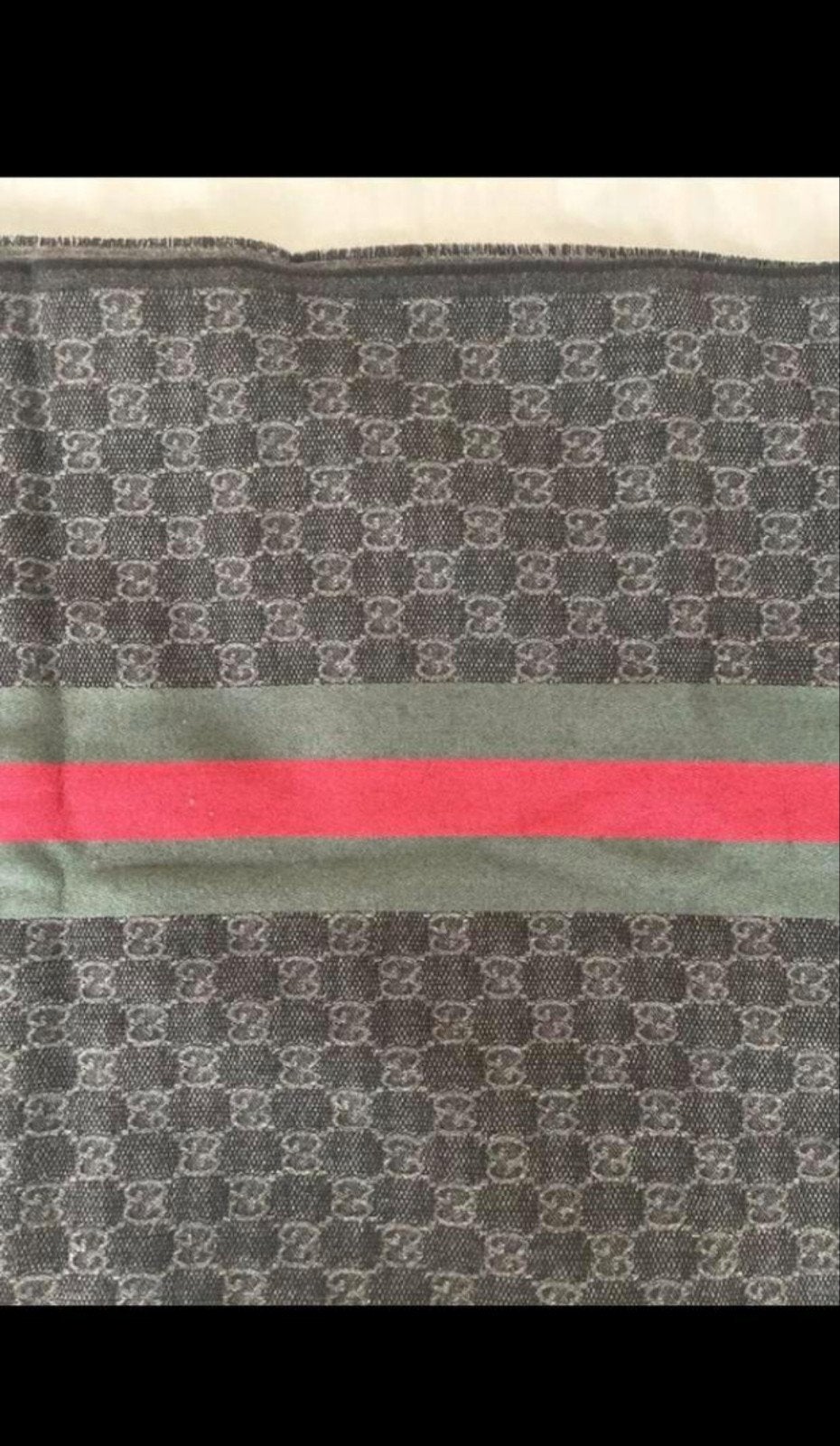 gucci sjaal, Verzenden, Zo goed als nieuw, Overige maten, Sjaal