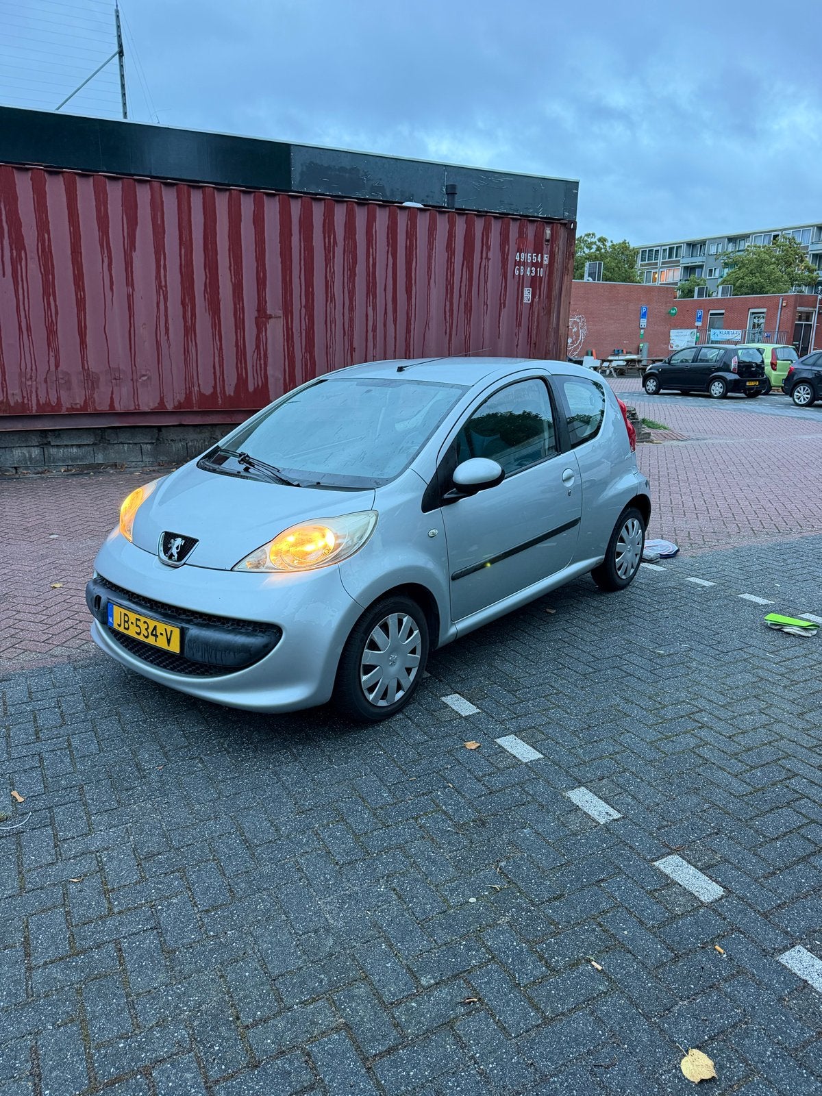 Peugeot 107 1.0 12V 3DR 2008 Grijs, Voorwielaandrijving, 4 stoelen, 68 pk, Handgeschakeld
