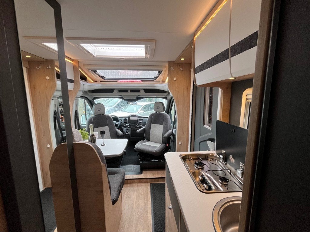 Dethleffs Globebus Go! T45 AUT. Airco Cruise CarPlay El.fiet, Caravans en Kamperen, Campers, Automaat, Erwin Hymer Group, Holzstraße 19 D-88339 Bad Waldsee Germany