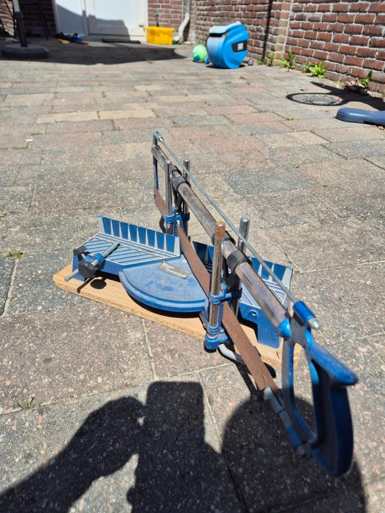 Handmatige afkortzaag met verstekbak, Minder dan 30 mm, Gebruikt, FERM, Ophalen of Verzenden