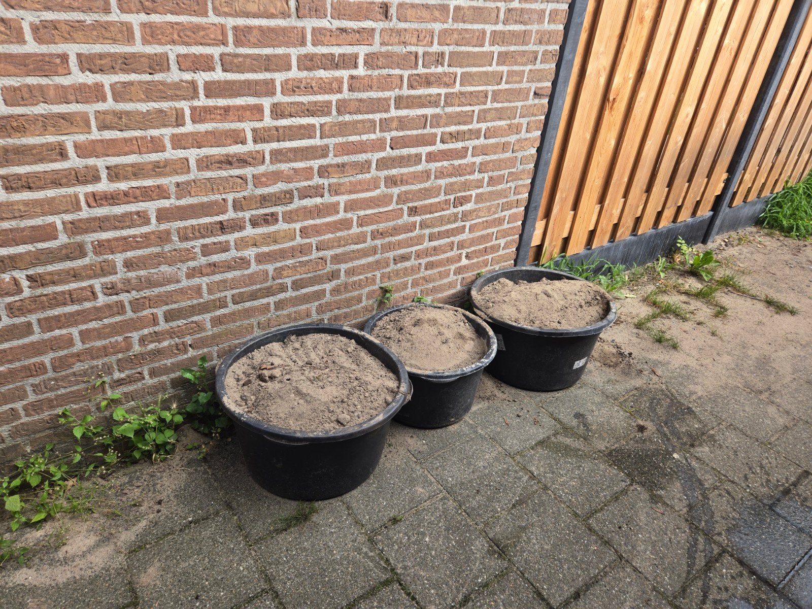 Gratis op te halen Zand in emmers - Ideaal voor kleine tuinp, Ophalen of Verzenden, Gebruikt, Ophoogzand