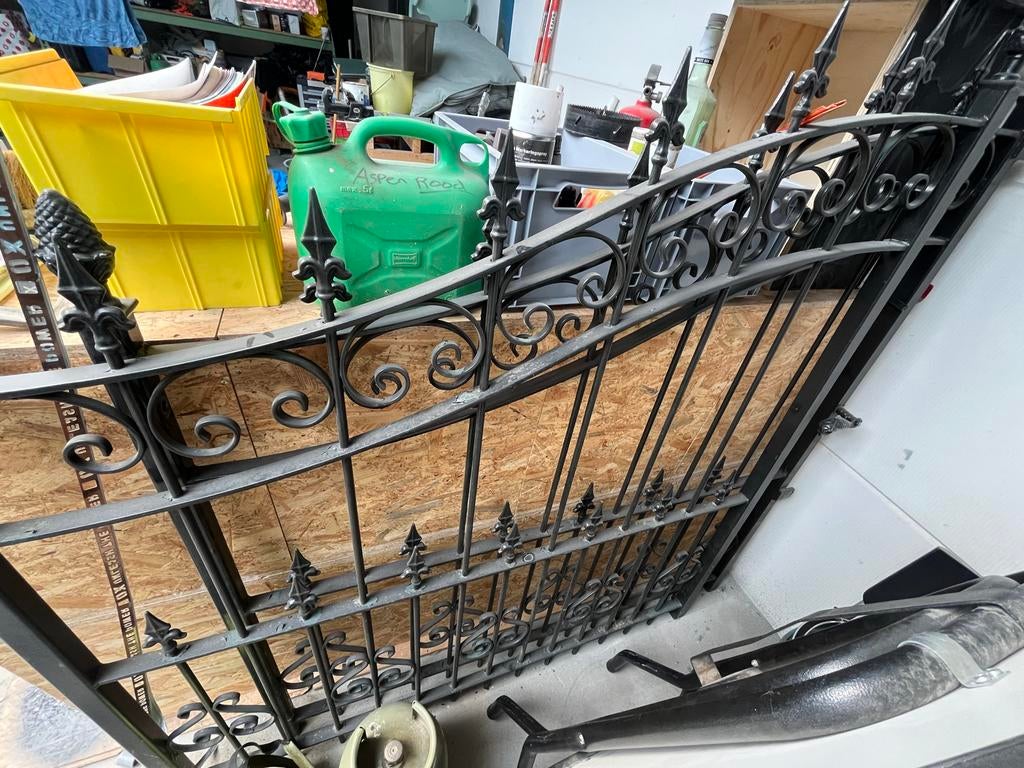 Stalen poort 3m breed - goede staat, likje verf nodig, Ophalen, Gebruikt, Overige typen, Minder dan 200 cm