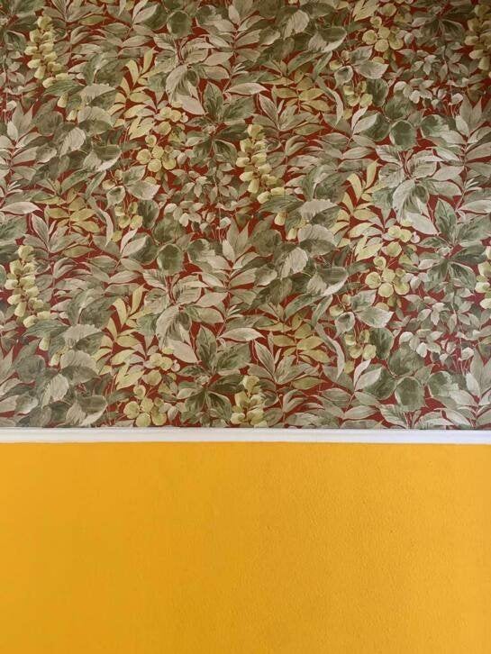 13044 Vintage bladeren behang met botanisch dessin swiet, Verzenden, Beige