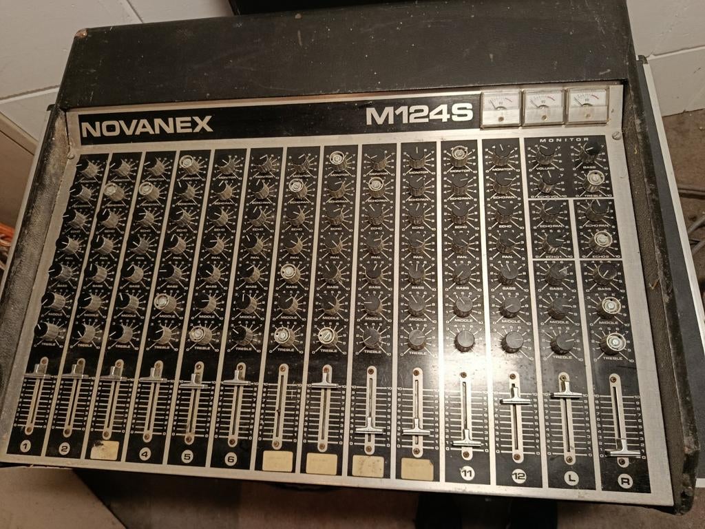 Vintage Novanex M124S Mengpaneel - 12-kanaals, Ophalen of Verzenden, Gebruikt, 10 tot 20 kanalen, Microfooningang