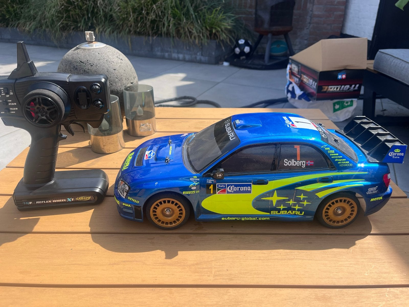 Tamiya TT-01E Subaru Impreza met brushless motor lader, Elektro, Ophalen of Verzenden, Zo goed als nieuw, Schaal 1:10