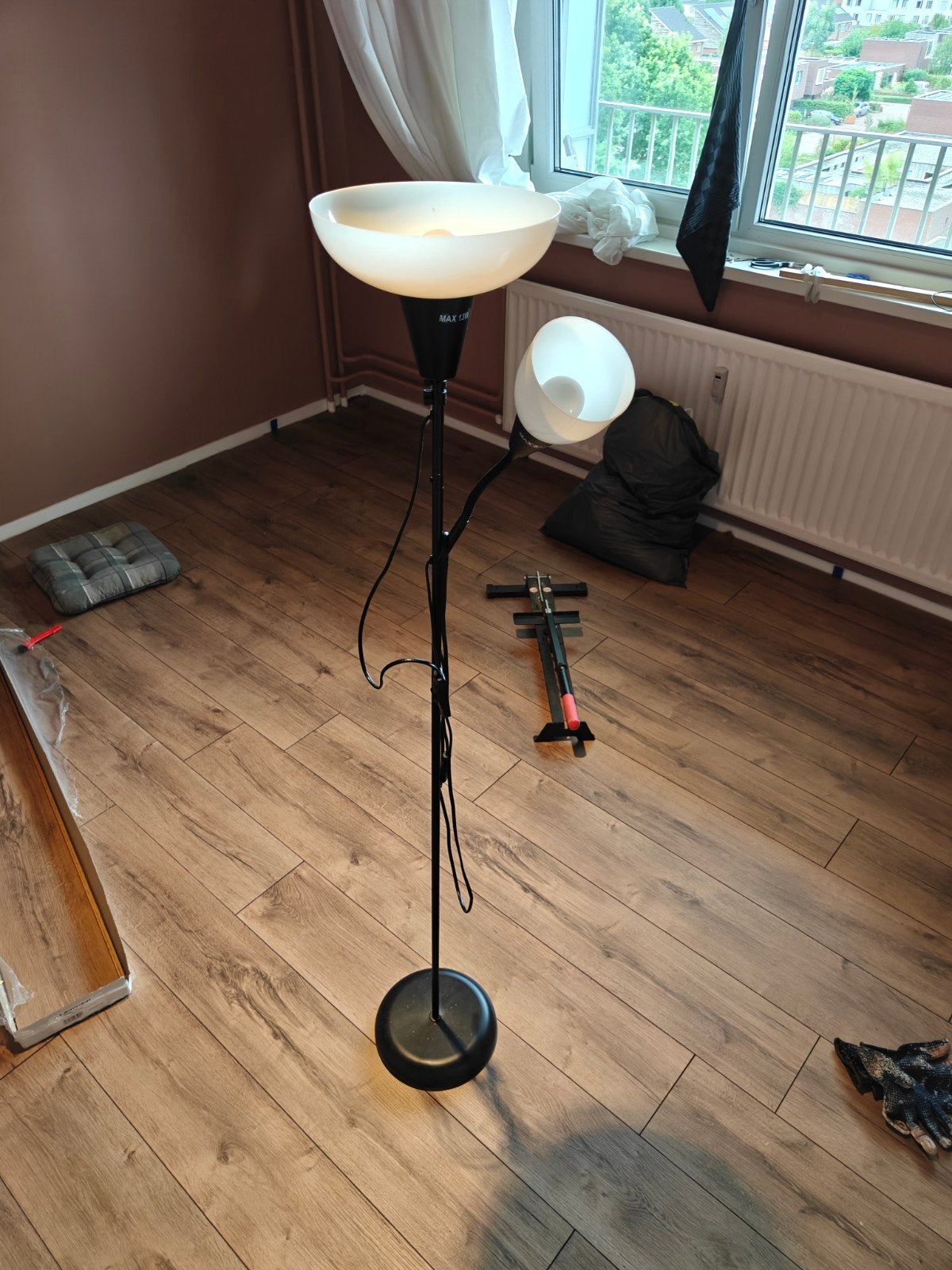 Staande lamp met leeslamp - Modern design, Ophalen, Gebruikt, Modern, 100 tot 150 cm