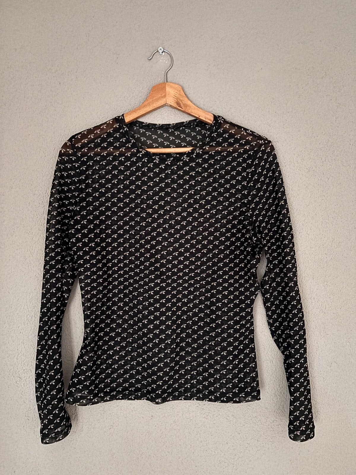 Zwarte mesh top met lange mouwen en patroon, Kleding | Dames, Maat 38/40 (M), Zwart, Ophalen of Verzenden, Zo goed als nieuw