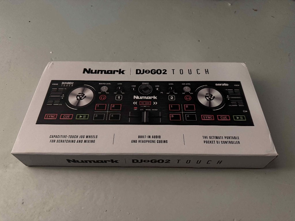 Numark DJ2GO2 Touch, Ophalen of Verzenden, Zo goed als nieuw, Minder dan 5 kanalen
