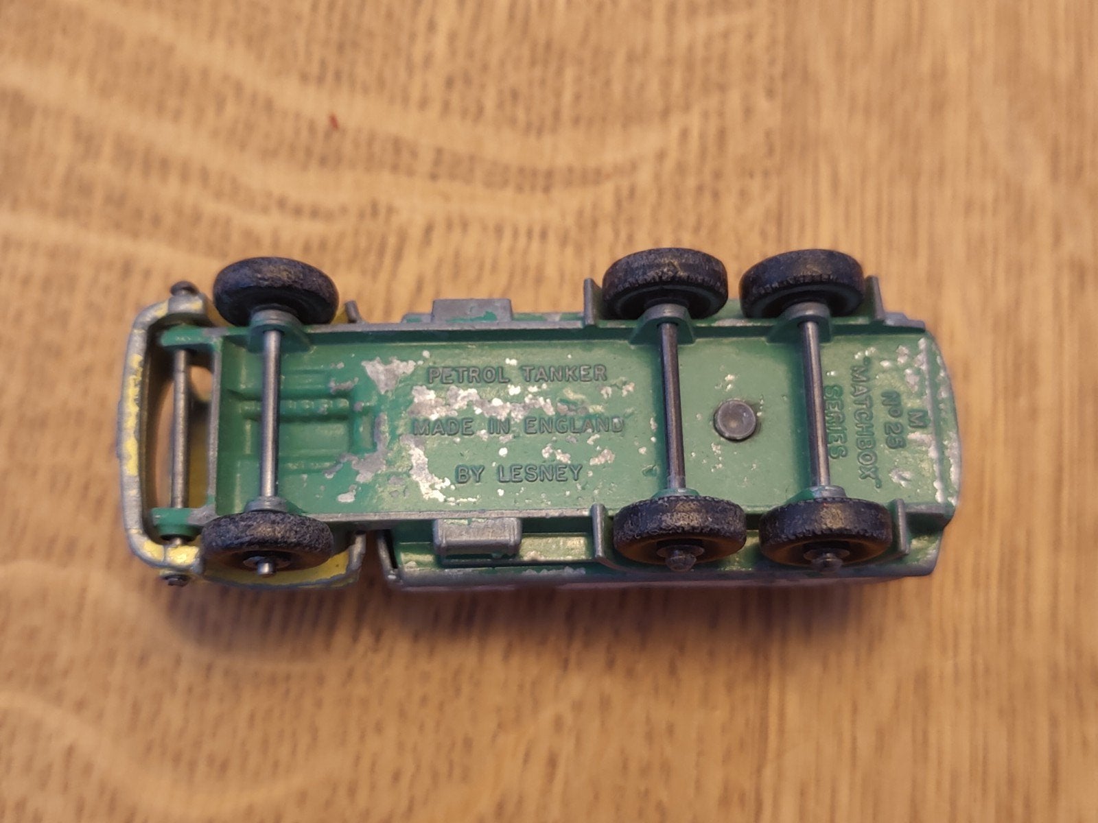 Matchbox Bedford BP Petrol Truck, Hobby en Vrije tijd, Modelauto's | Overige schalen, Ophalen of Verzenden, Zo goed als nieuw