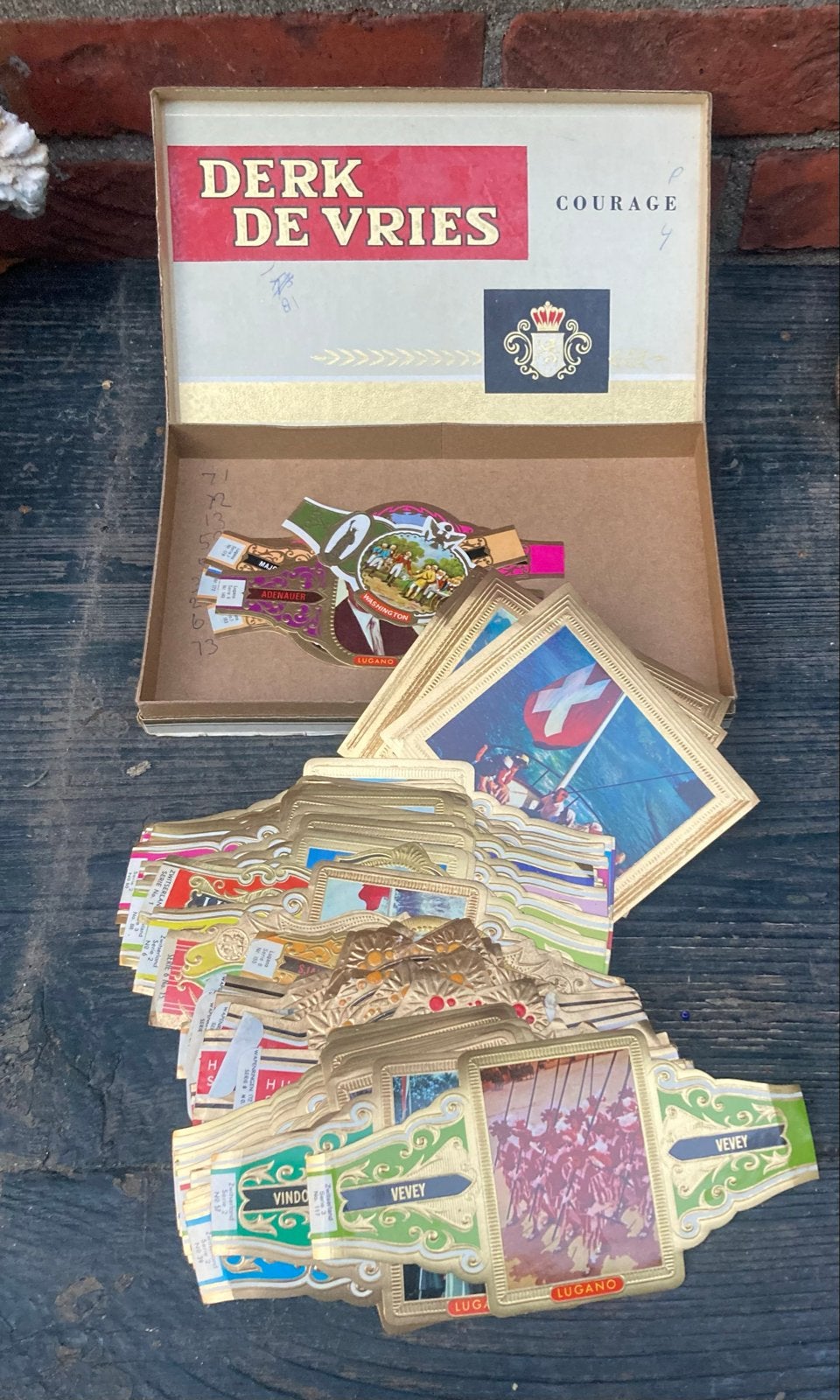 Doos vol vintage sigarenbandjes - Derk de Vries Courage, Ophalen of Verzenden, Gebruikt, Sigarenbandjes