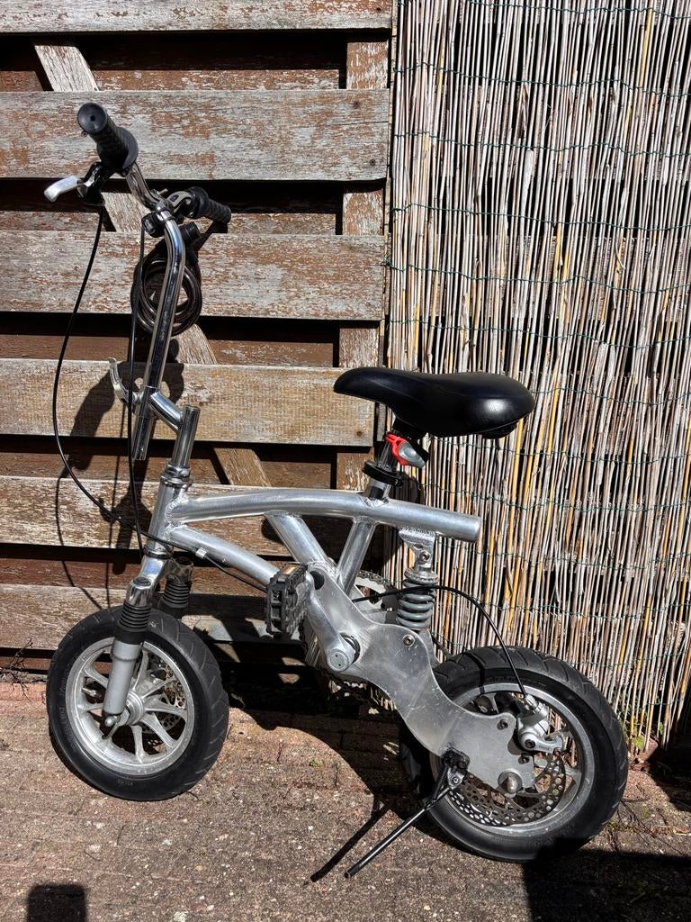 F121 Minibike - Lichtgewicht en opvouwbaar, Fietsen en Brommers, Ophalen, Gebruikt, Overige typen