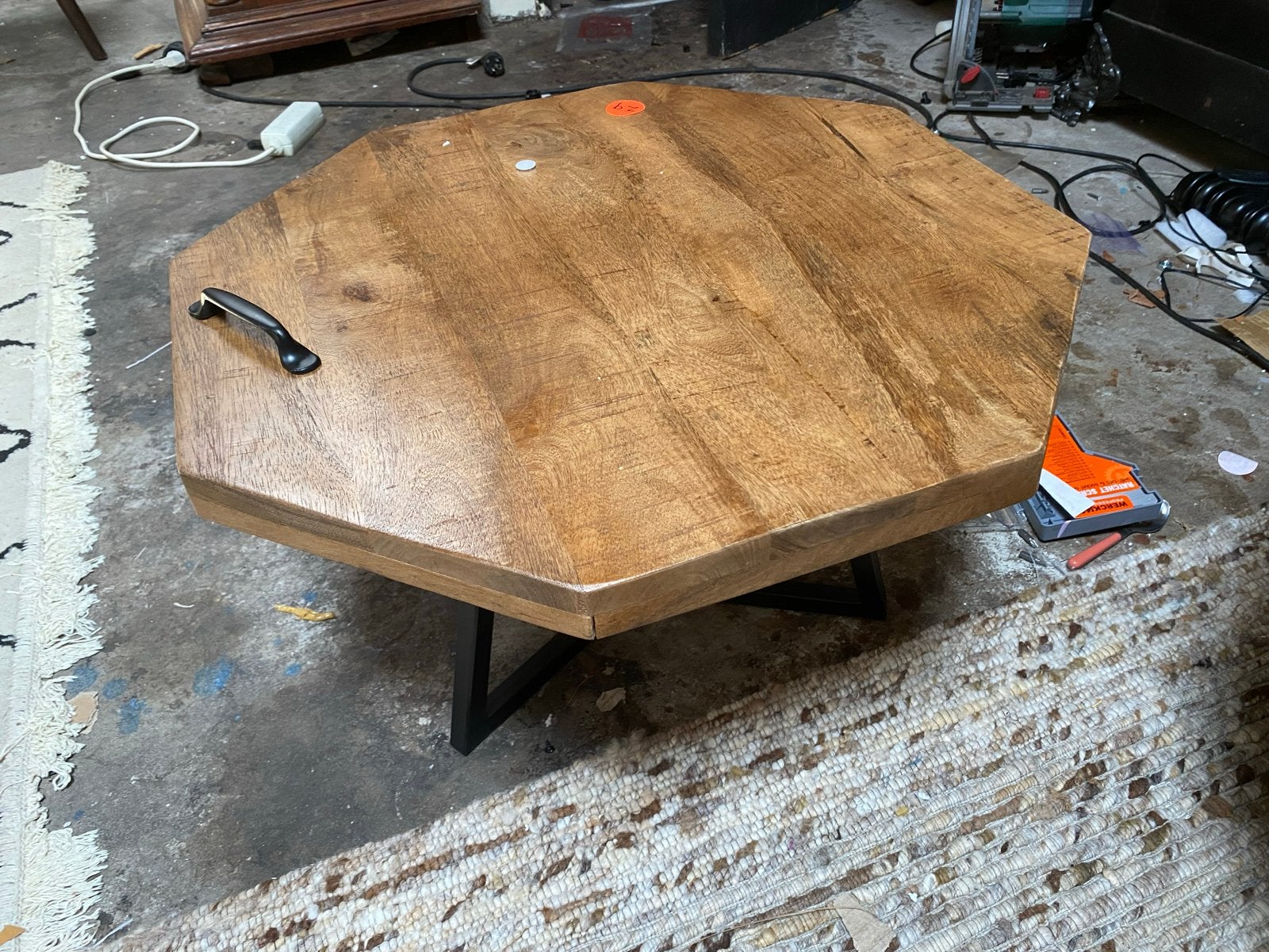 8-kantige salontafel van massief mangohout, Ophalen, 50 tot 100 cm, Nieuw, 50 tot 100 cm