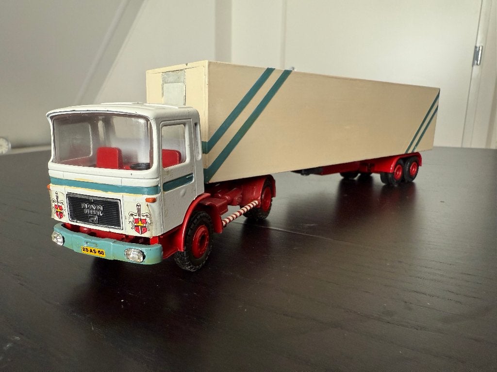 MAN Diesel Vrachtwagen model, Hobby en Vrije tijd, Ophalen of Verzenden, Bus of Vrachtwagen