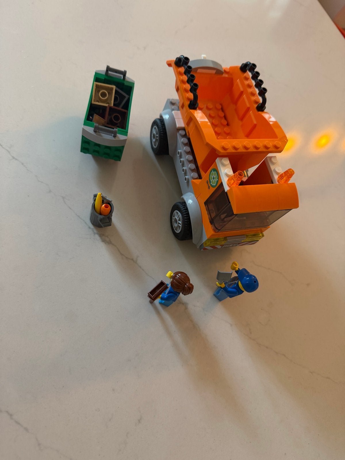 Lego City Vuilniswagen 60220 met minifiguren, City, Lego, Ophalen of Verzenden, Zo goed als nieuw