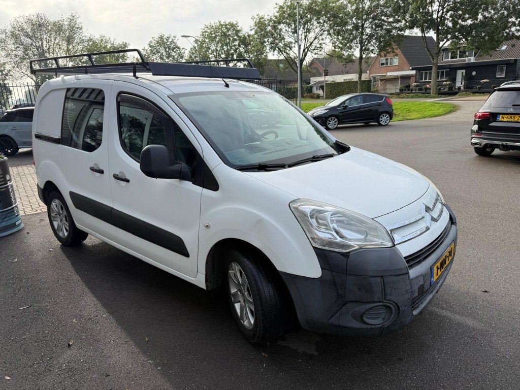 Citroen BERLINGO 1.6 HDI 500 COMFORT Airco - Cruise - Nieuwe, Voorwielaandrijving, Verwarmde buitenspiegels, 4 cilinders, Citroën