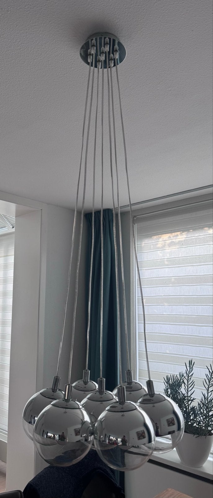Moderne hanglamp met 7 glazen bollen, chroom, Huis en Inrichting, Lampen | Hanglampen, Ophalen, Zo goed als nieuw, Glas, E14 (klein)