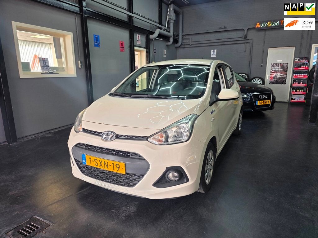 Hyundai I10 1.0i i-Motion Comfort !NAP!, Auto's, Voorwielaandrijving, Euro 5, Stof, Gebruikt