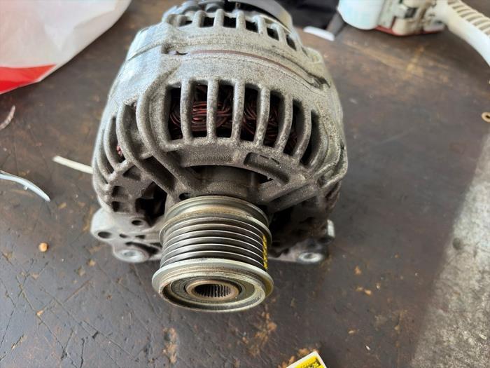 Dynamo van een Volkswagen Caddy, Gebruikt, -, Volkswagen, -