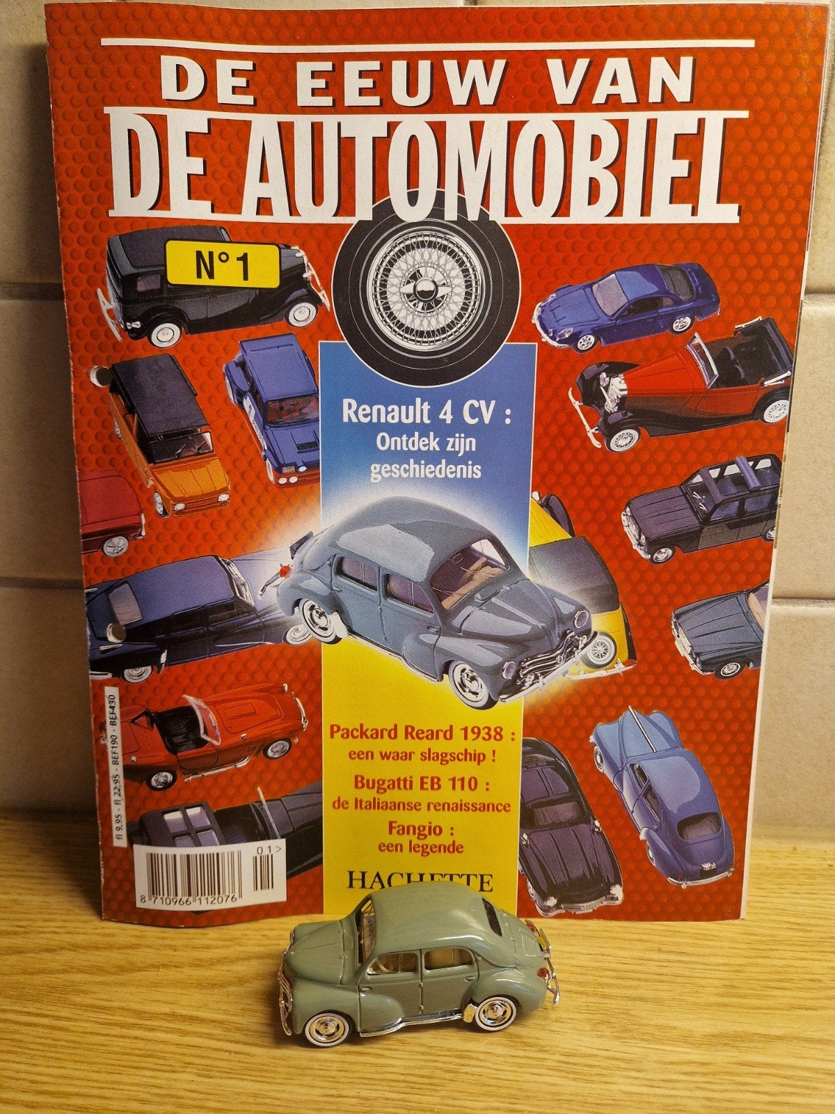 solido Renault 4cv tijdschrift en doosje, Ophalen of Verzenden, Zo goed als nieuw, Auto, Solido