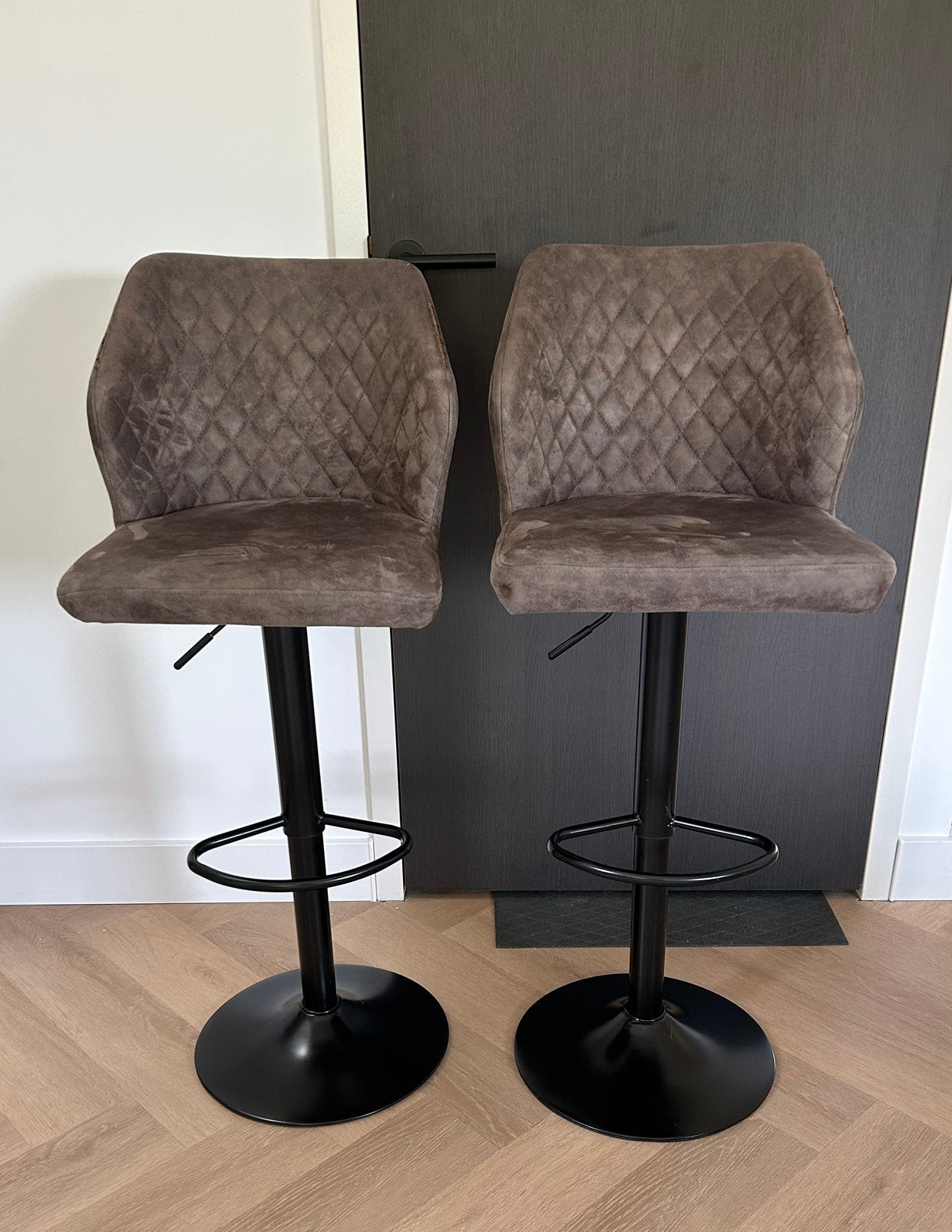 2x barkrukken/barstoelen - in hoogte verstelbaar, Ophalen, Kunststof, Gebruikt, 90 cm of meer