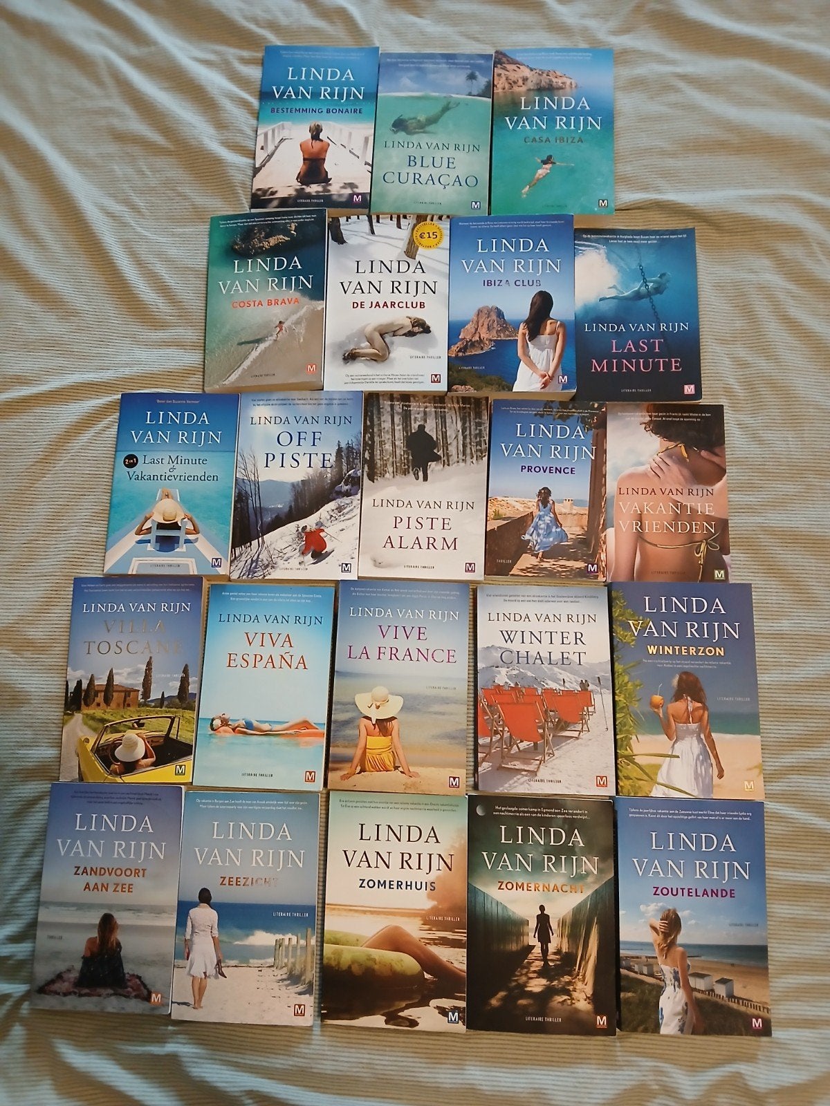 22 boeken van Linda van Rijn, Boeken, Ophalen of Verzenden, Gelezen, Linda van Rijn