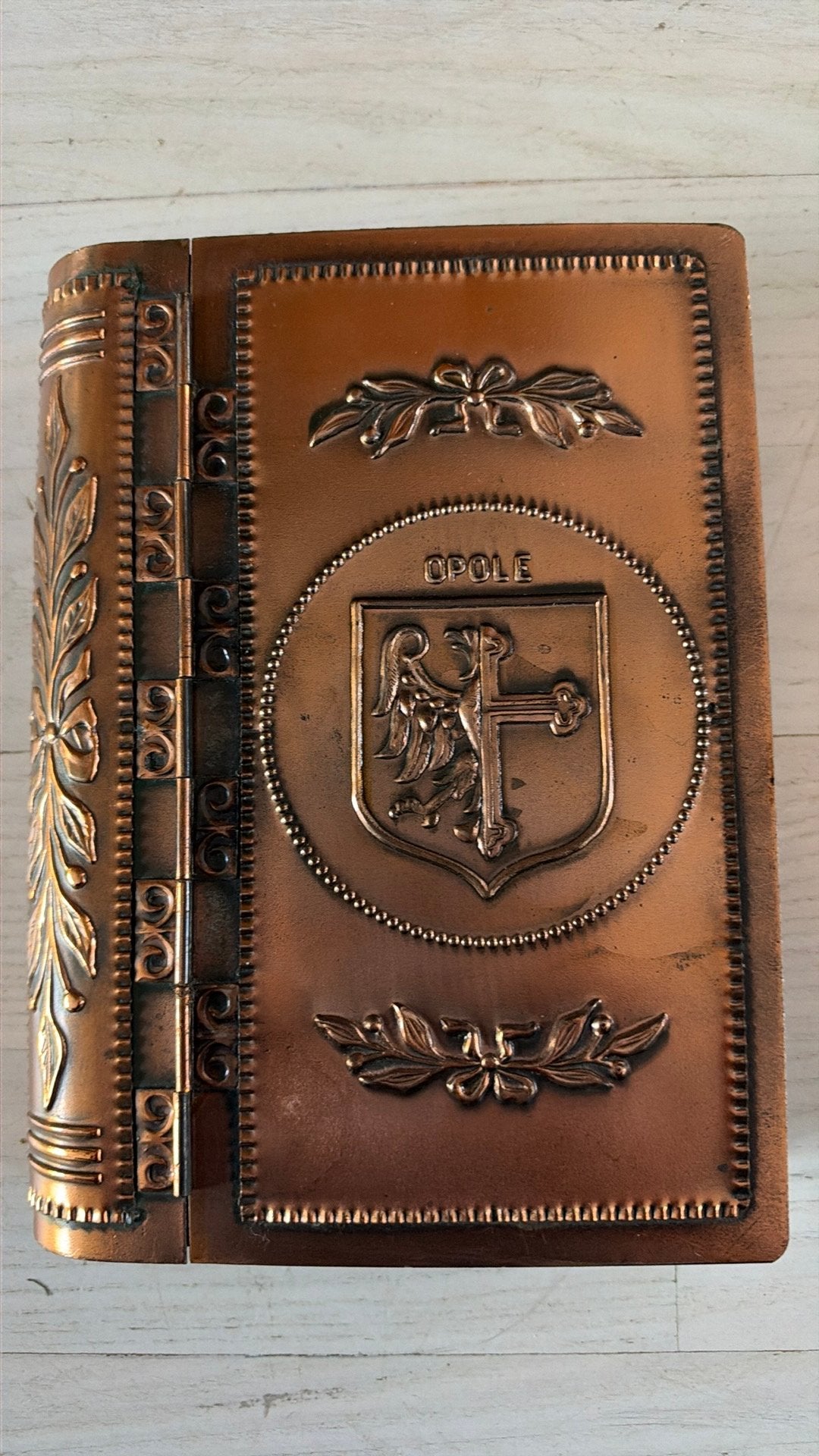 Decoratieve Boekvormige Opbergdoos - Koperkleurig, Antiek en Kunst, Ophalen of Verzenden