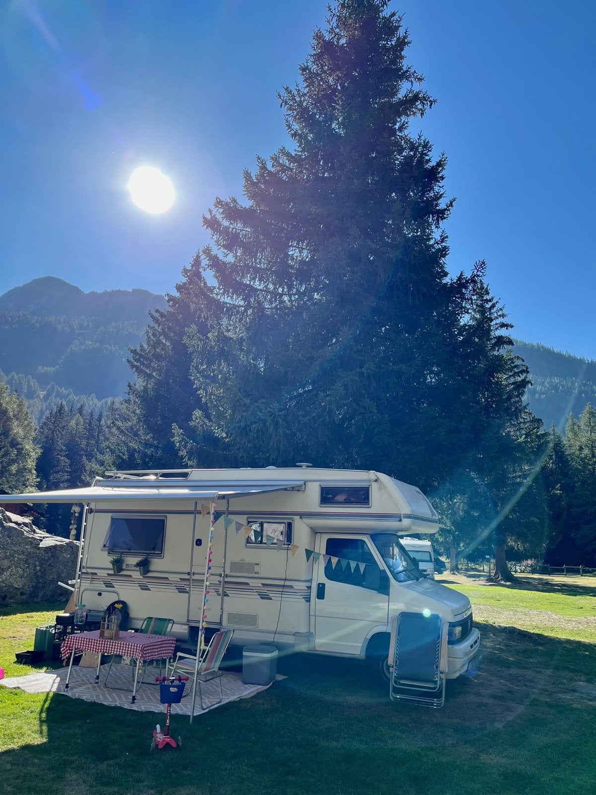 Fiat Frankie 290 NAY Kampeerauto “Geraldine” — €11.500, Caravans en Kamperen, Campers, Overige merken, Standaard zit, Alkoof, Afzuigkap