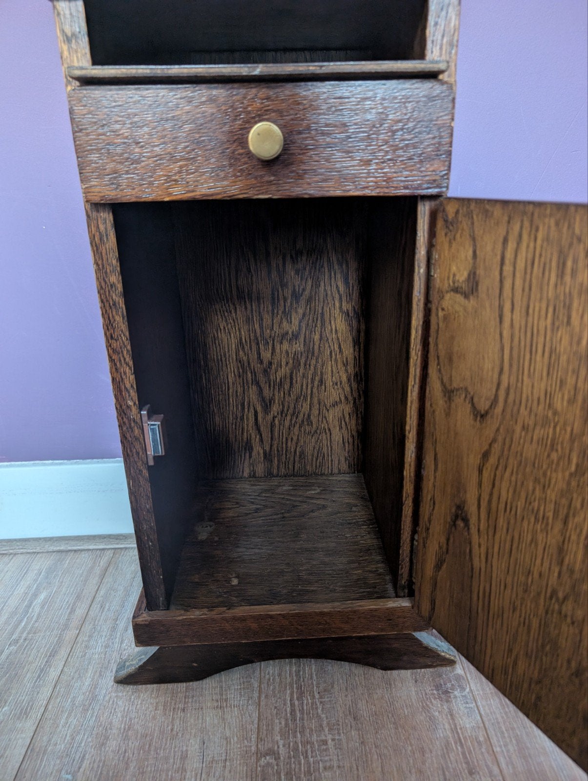 Foto 5 van Vintage houten nachtkastje - Opknapper