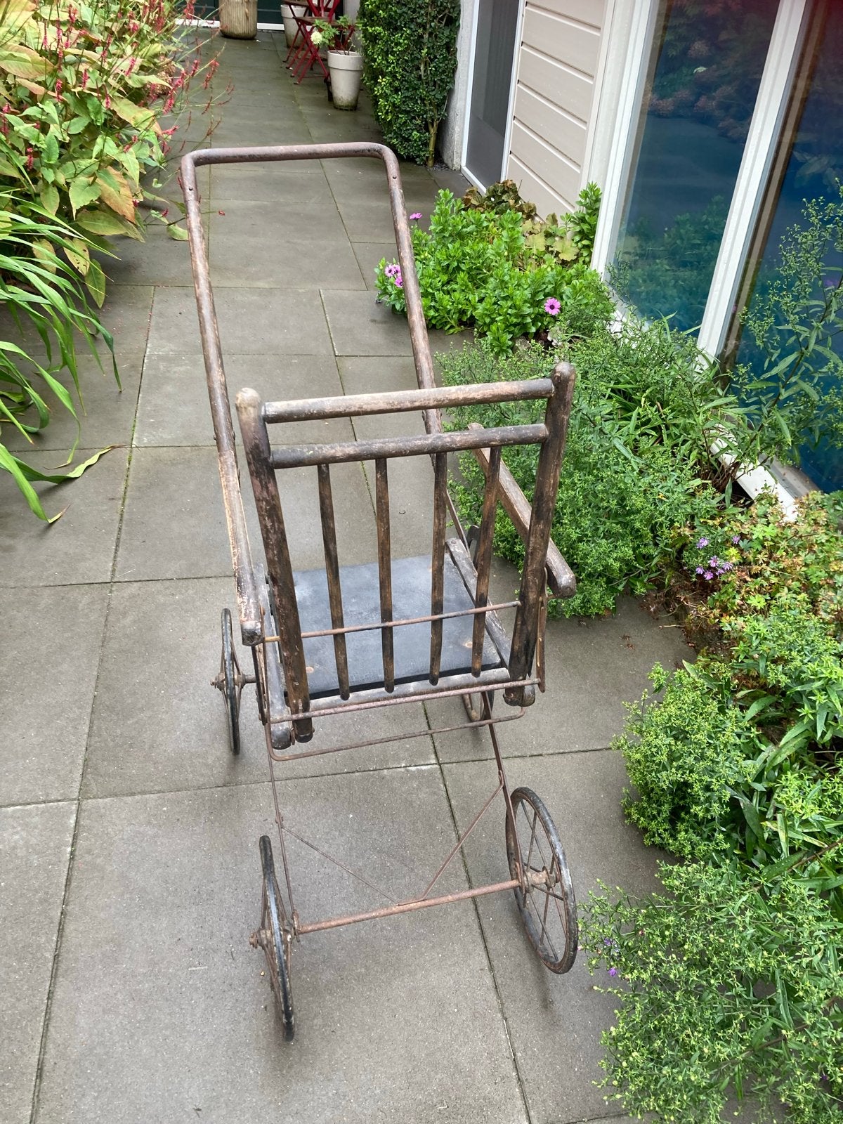 Antieke poppenwagen / kinderwagen - decoratief item, Ophalen of Verzenden