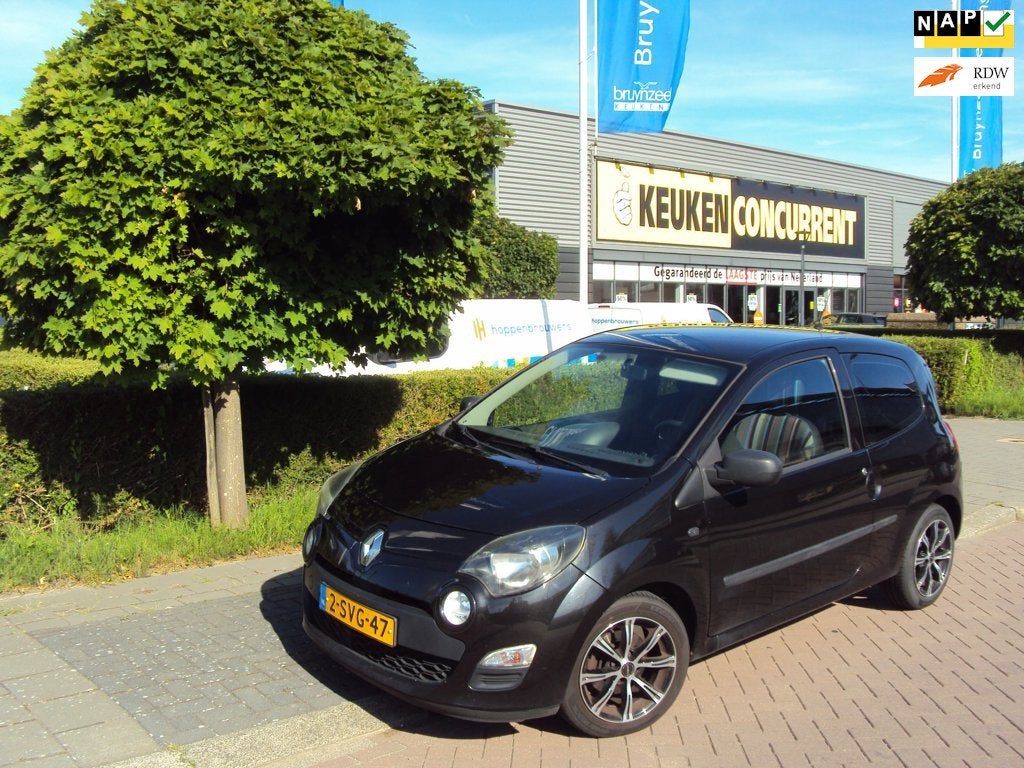 Renault Twingo 1.2 16V Parisienne, Auto's, Renault, Voorwielaandrijving, Gebruikt, 4 cilinders, 4 stoelen