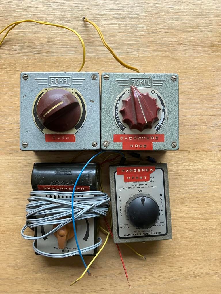 Vintage Treinbaan Regelweerstanden met gelijkrichter, Hobby en Vrije tijd, Overige merken, Gebruikt, Gelijkstroom, Overige typen