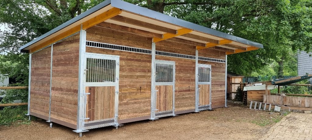 Paardenboxen kopen & Buitenstallen voor paardenfokkerijen, Weidegang