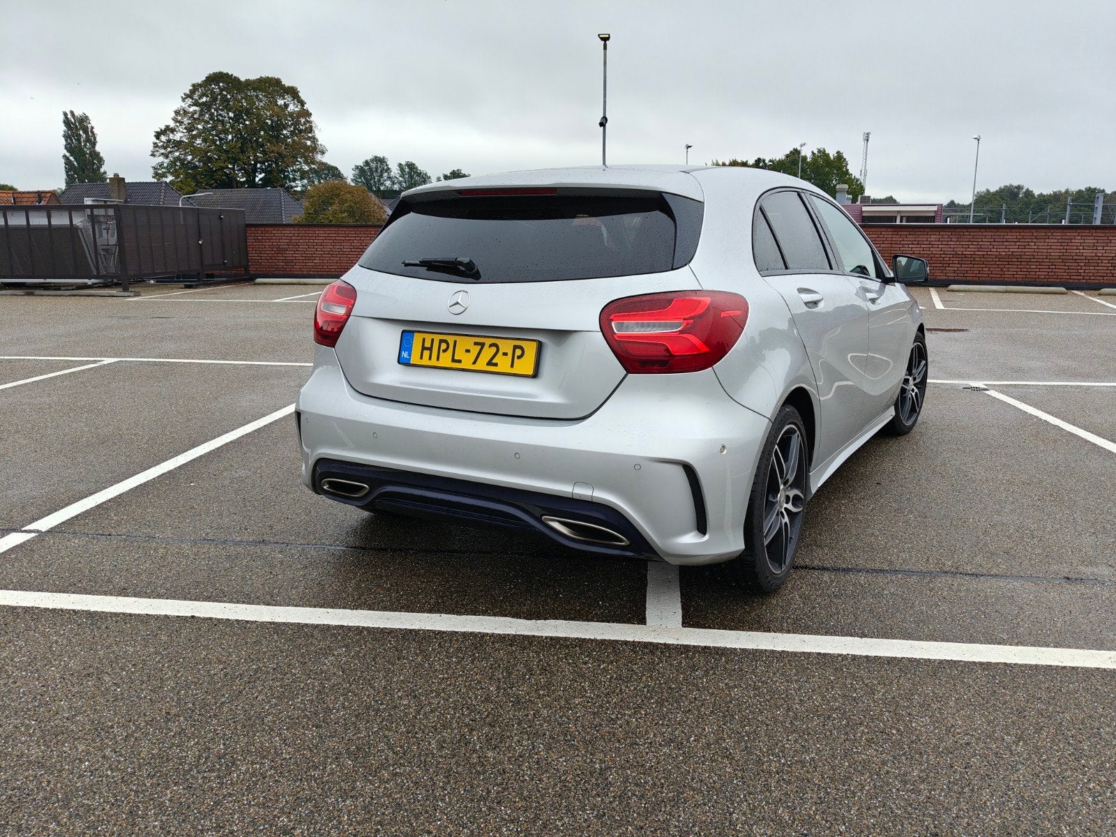 Mercedes Benz A180 AMG | AUT | Dealer onderhouden!, 1295 kg, 4 cilinders, 122 pk, 1595 cc