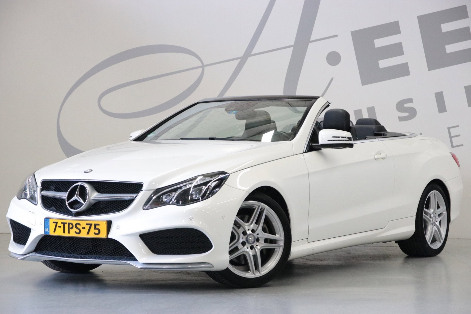 Mercedes-Benz E-klasse Cabrio 200 360' camera/ AMG-styling/, Automaat, Achterwielaandrijving, 4 cilinders, Cabriolet