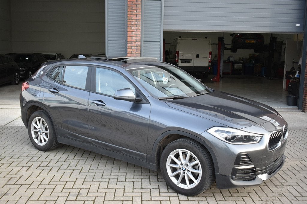 BMW X2 sDrive16d High Executive Edition €16900 netto expor, Auto's, BMW, X2, Zwart, 116 pk, Bedrijf