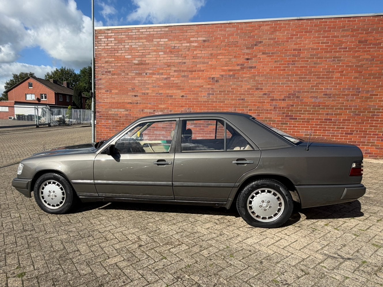Mercedes Benz 300D W124 1987 Belastingvrij Oldtimer, foto 2