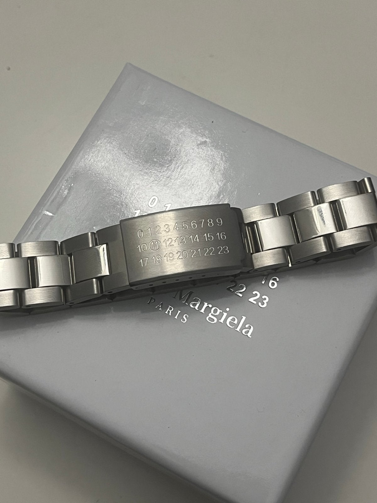 Maison Margiela Bracelet, Sieraden, Tassen en Uiterlijk, Armbanden, Ophalen of Verzenden, Zo goed als nieuw, Zilver, Staal