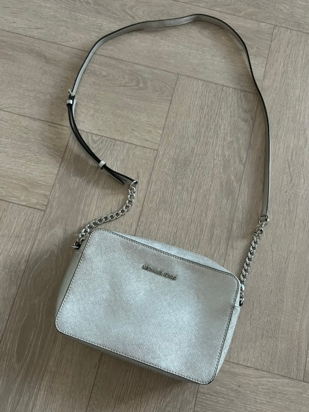 Zilver Michael Kors tas | crossbody, Ophalen of Verzenden, Gebruikt, Zilver, Overige merken