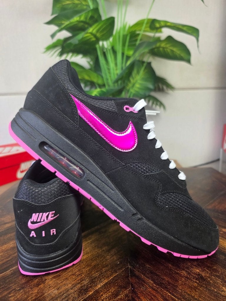 Nike Air Max 1 Valentine's Day Black maat 49,5, Zwart, Nike, Nieuw, Ophalen of Verzenden