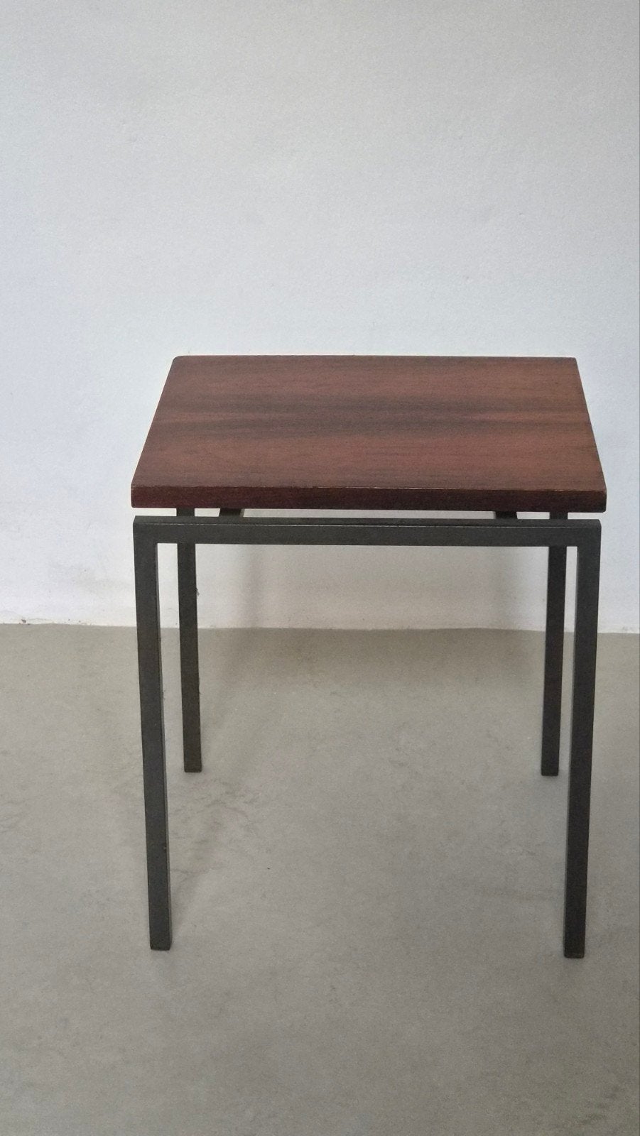 Palissander bijzettafel Pastoe Cees Braakman, Minder dan 45 cm, Minder dan 55 cm, Gebruikt, Vintage, Mid-century modern