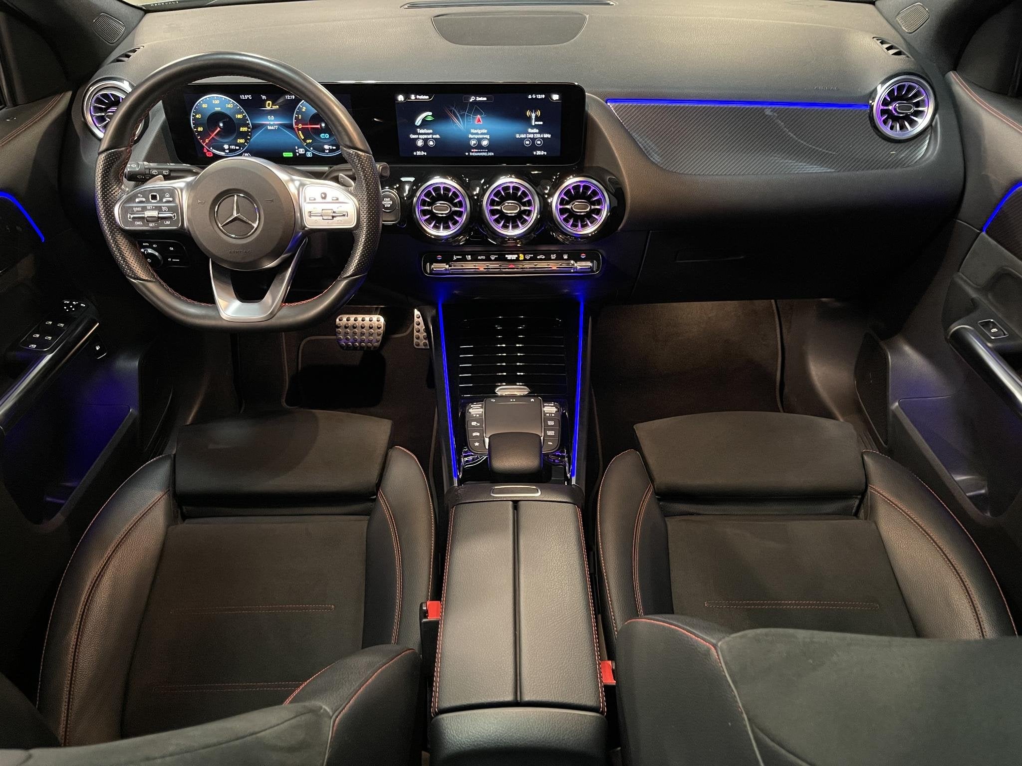 Mercedes-Benz GLA-klasse 250 e AMG Line 20"/Panoramadak/Memo, Dealer onderhouden, 16 kWh, Leder en Stof, Bedrijf