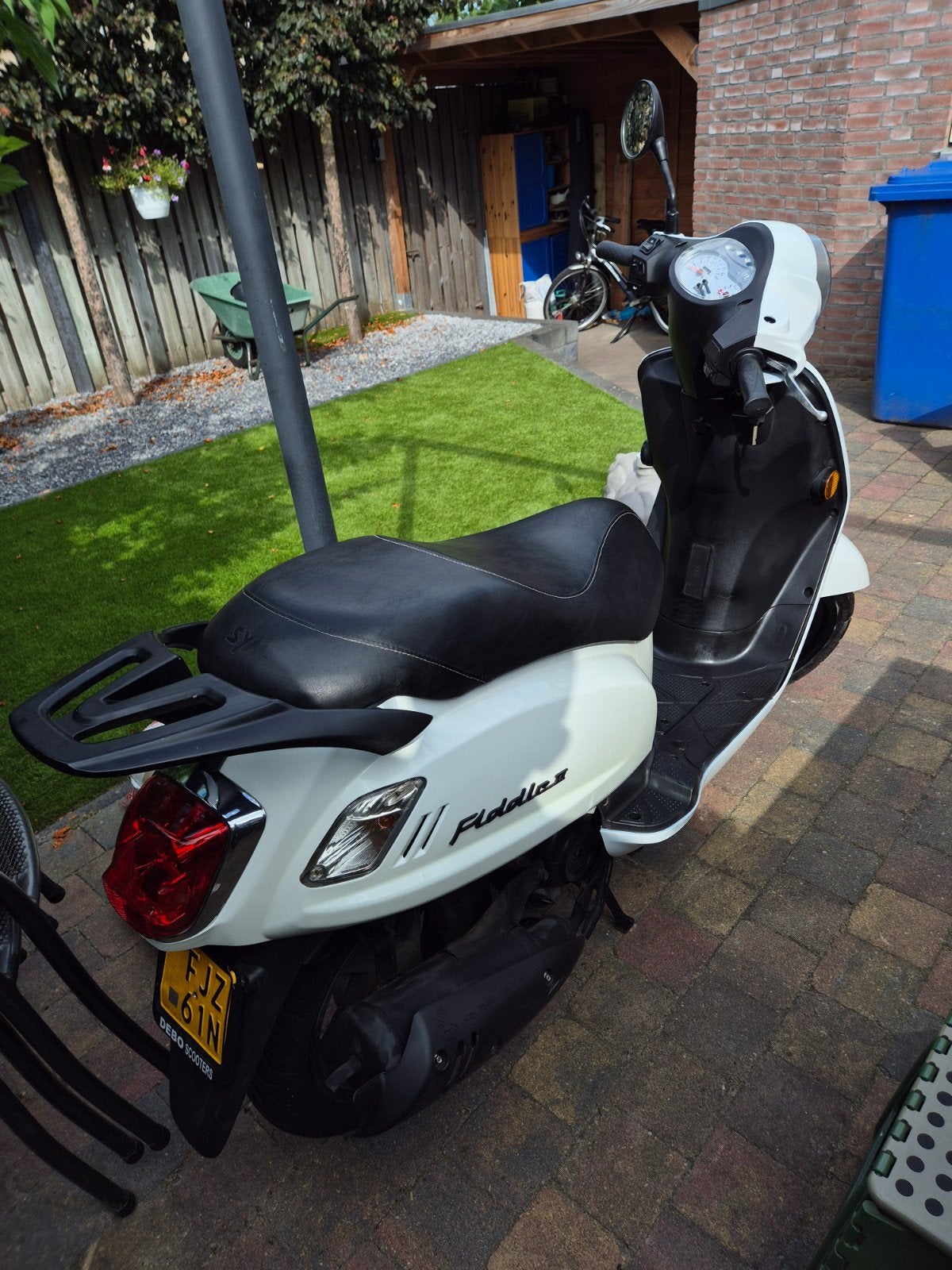 Sym Fiddle II scooter - Wit - FJZ-61-N - 10250 KM, Fietsen en Brommers, Ophalen, Maximaal 45 km/u, Zo goed als nieuw, Benzine